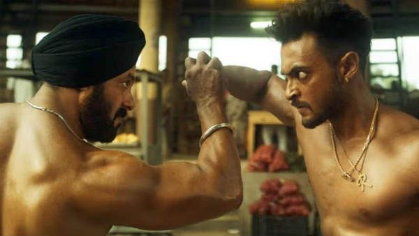 સલમાન ખાન 10 વખત 'શર્ટલેસ' જોવા મળ્યો