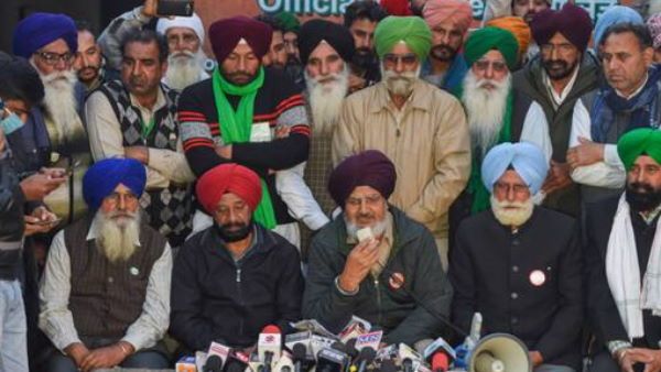 Farmers Protest: ખેડૂતો અને સરકાર વચ્ચે આજે બેઠક, વાતચીત પહેલા શાહને મળ્યા તોમર