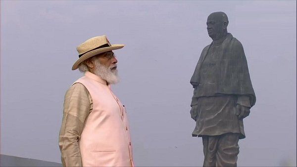 પીએમ મોદીએ પુષ્ણતિથિ પર સરદાર પટેલને આપી શ્રદ્ધાંજલિ, કર્યા નમન