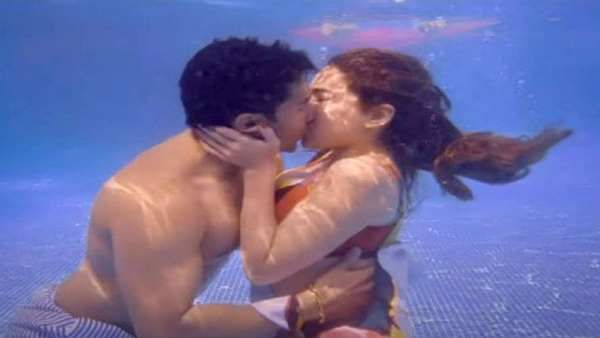 સ્ક્રીપ્ટની ડિમાન્ડ મુજબ કરવાનુ સ્ક્રીપ્ટની ડિમાન્ડ મુજબ કરવાનુ