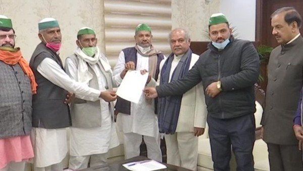 તુટવાની કગાર પર ખેડૂત આંદોલન, કૃષિ મંત્રીને મળ્યા બાદ બે સંગઠનોએ સમેટ્યા ધરણા