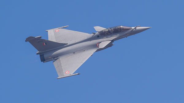 રાજસ્થાનના સુરતગઢમાં એરફોર્સનું મિગ -21 વિમાન ક્રેશ, પાઇલટ સુરક્ષિત