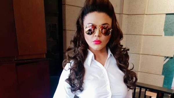 રાખી સાવંતે ફરી એકવાર લગ્ન વિશે ખોટું બોલ્યું રાખી સાવંતે ફરી એકવાર લગ્ન વિશે ખોટું બોલ્યું