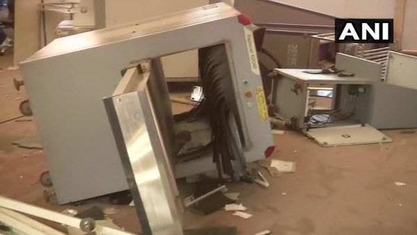 લાલ કિલ્લા પર સુરક્ષા વધારી લાલ કિલ્લા પર સુરક્ષા વધારી