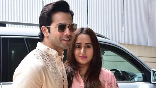 સવારે લગ્નનો કાર્યક્રમ શરૂ થયો સવારે લગ્નનો કાર્યક્રમ શરૂ થયો