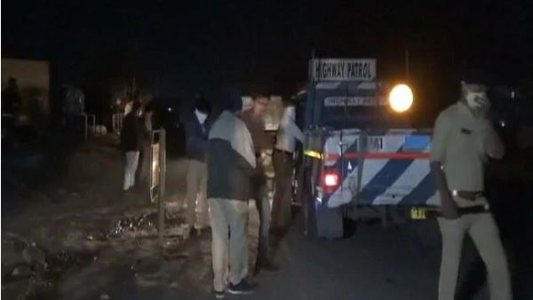 ટ્રક ડ્રાઈવર અને ક્લીનરની ધરપકડ