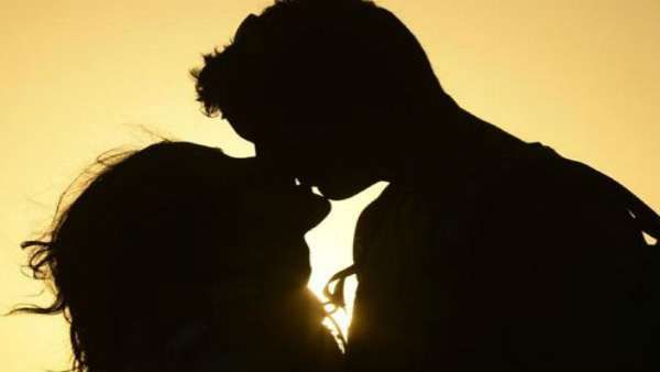 Happy Kiss Day: વેલેંટાઈન વીકનો સાતમો દિવસ, હોઠોં સે છૂ લો તુમ...