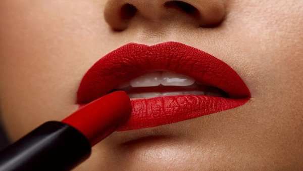 વેલેંટાઈન ડે પર જાણો પાર્ટનરનો મિજાજ, મહિલાઓનો નેચર બતાવે તેની મનગમતી લિપસ્ટીકનો રંગ