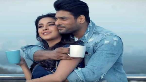 સૌથી પહેલી કેક તેણે શહેનાઝ ગિલ સાથે કાપી