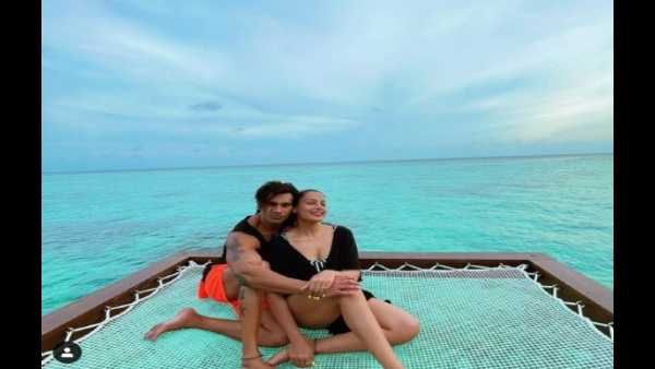 કરણ સાથે બિપાસા