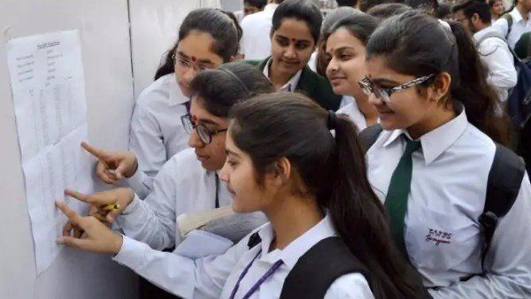 Maharashtra HSC SSC Exam Date Sheet 2021: મહારાષ્ટ્ર બોર્ડની 10માં - 12માંની ડેટ શીટ જાહેર, 23 એપ્રિલથી પરીક્ષ