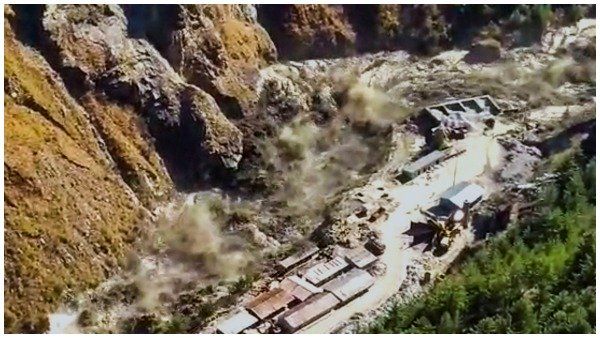 ઉત્તરાખંડ: અમે કઇ સમજી શકીયે તે પહેલા.....,ગામના લોકોએ સંભળાવી આપવીતી