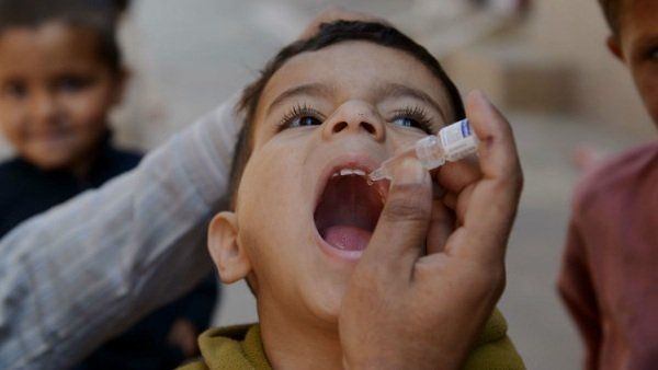મહારાષ્ટ્રમાં મોટી બેદરકારીઃ 12 બાળકોને પોલિયો ડ્રોપના બદલે પિવડાવી દીધા સેનિટાઈઝરના બે ટીપાં