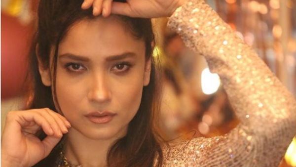 'મને રૂમમાં બોલાવીને કહ્યુ, ફિલ્મમાં હીરોઈન બનવુ હોય તો પ્રોડ્યુસર સાથે સૂઈ જા'