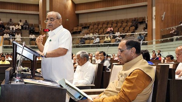 ગુજરાત બજેટ રજૂ કર્યું