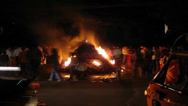 હોળાષ્ટકમાં અટકી જાય છે શુભ કાર્ય