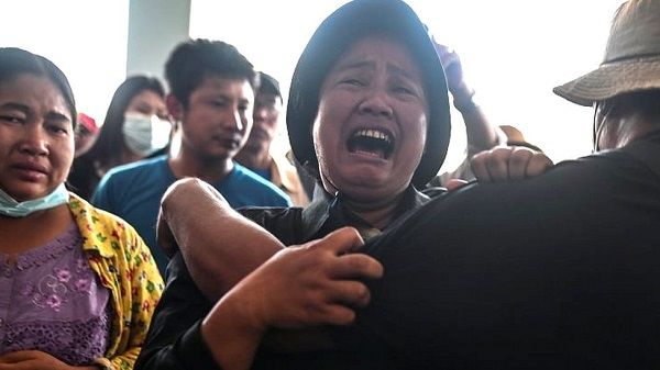 મ્યાનમાર સેનાની નિંદા મ્યાનમાર સેનાની નિંદા