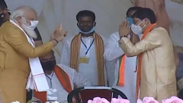 પગ ના સ્પર્શવા આપી સલાહ