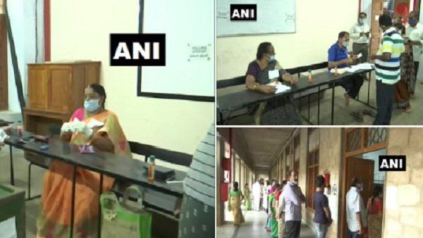 AP Municipal Elections 2021: નગર નિગમ ચૂંટણી માટે કડક સુરક્ષા વચ્ચે મતદાન ચાલુ
