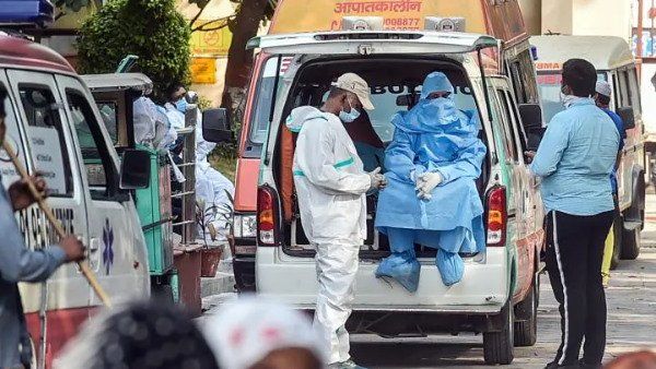 Covid-19: ઑક્સિજન માટે વારંવાર ચેતવણી છતાં કેન્દ્ર સરકારે કરી જાનલેવા બેદરકારી, હવે અટકી રહ્યા છે શ્વાસ