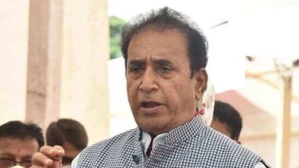 અનિલ દેશમુખે કહ્યુ - તેમનુ ઠીક થવુ એક આશાનુ કિરણ અનિલ દેશમુખે કહ્યુ - તેમનુ ઠીક થવુ એક આશાનુ કિરણ