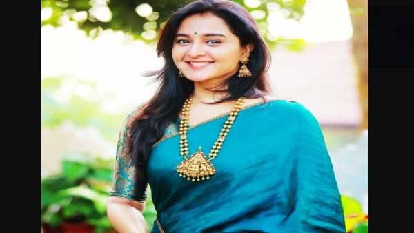 ટ્રેડિશનલ લુકમાં અભિનેત્રી