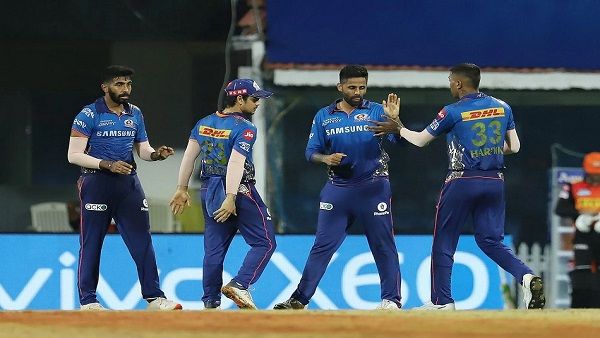 MI vs SRH: હૈદરાબાદ ઓલ આઉટ, મુંબઇની શાનદાર જીત, હૈદરાબાદની હારની હેટ્રીક