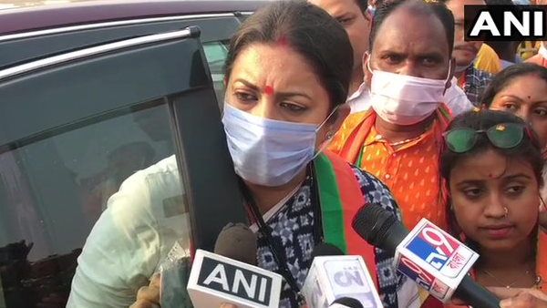 સમૃતિ ઇરાનીએ ટીએમસી પર કર્યો તીખો હુમલો, કહ્યુ- બંગાળમાં ખત્મ થશે મમતાજીની ગુંડાગર્દી