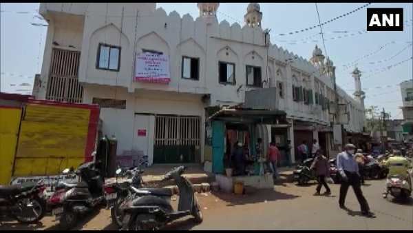 ગુજરાતમાં બેડની અછતના કારણે વડોદરાની એક મસ્જિદ બની 50 બેડની કોવિડ હોસ્પિટલ