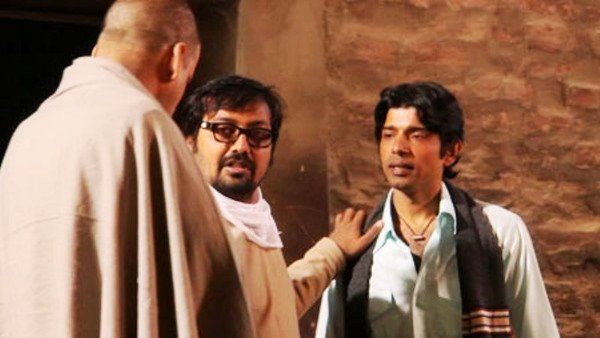 ફિલ્મમાં પંકજ ત્રિપાઠીએ મારી હતી ગોળી ફિલ્મમાં પંકજ ત્રિપાઠીએ મારી હતી ગોળી