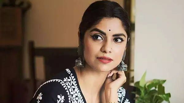 બ્રેસ્ટ વિશેના સવાલ પર ભડકી હતી સાયંતની