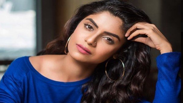 મહિલાઓ પણ કરે છે બ્રેસ્ટ પર કમેન્ટ