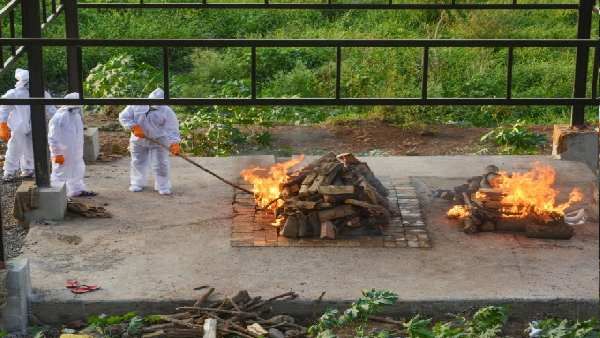 ગુજરાત કોર કમિટીનો નિર્ણય, સ્મશાનગૃહમાં ફરજ બજાવતા કર્મીઓ ગણાશે કોરોના વૉરિયર્સ