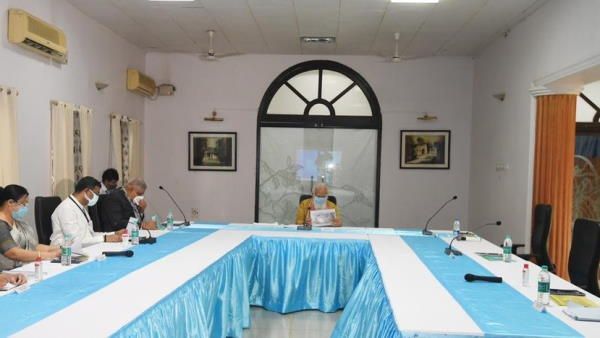 'મમતા બેનર્જી ઘમંડી', કેન્દ્રએ કહ્યું- પીએમ મોદીને અડધો કલાક રાહ જોવડાવી, બેઠક છોડીને જતા રહ્યા