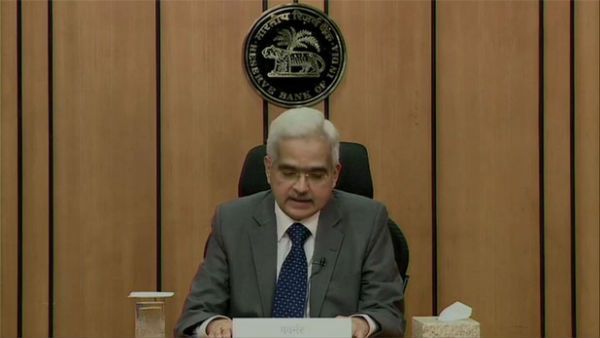 કોરોના સંકટમાં RBIએ હેલ્થ સેક્ટરને આપ્યા 50 હજાર કરોડ રૂપિયા, અર્થવ્યવસ્થાને મળશે મજબૂતી