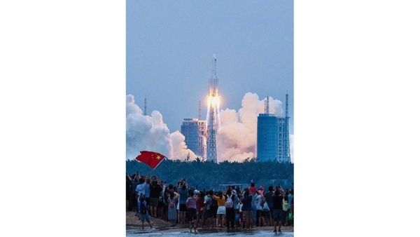 ચીની રોકેટ કેવી રીતે અનિયંત્રિત થયો?