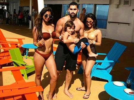 21 વર્ષની સુહાના 21 વર્ષની સુહાના