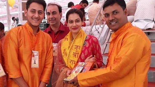 કોણ છે પાયલ રોહતગી?