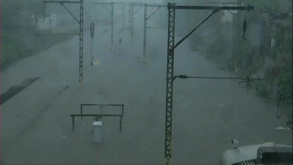 રેલવે ટ્રેક જળમગ્ન 