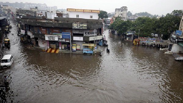 હળવાથી મધ્યમ વરસાદની સંભાવના