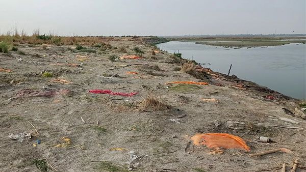 શબના મોઢામાં દેખાઈ ઑક્સિજન ટ્યૂબ 