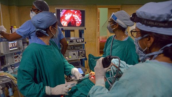 પટનાઃ ડૉક્ટર્સે દર્દીના દિમાગમાંથી ક્રિકેટના દડા જેવડું બ્લેક ફંગસ કાઢ્યું