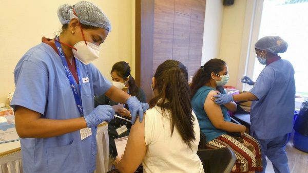 દ્વારકાના ગામડાઓમાં રસીકરણ અભિયાન પૂરજોશમાં