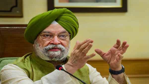 કેન્દ્રીય નાગરિક ઉડ્ડયન મંત્રી હરદીપ સિંહ પુરીએ અપાવ્યો વિશ્વાસ, આવતા વર્ષથી આંતરરાષ્ટ્રીય ઉડાનો થઇ જશે શરૂ