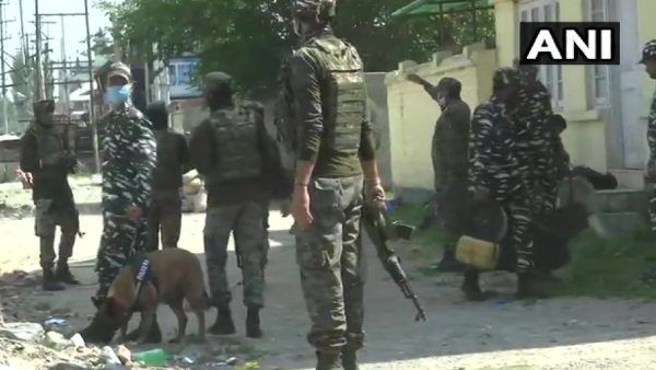 શ્રી નગરમાં આતંકવાદી કાવતરૂ નિષ્ફળ, પોલીસ ચોકી પાસે પ્લાંટ IED ડિફ્યુઝ