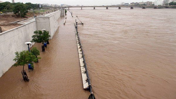 અમદાવાદ: સાબરમતી નદીમાં મળ્યો કોરોના વાયરસ, પાણીમાં મળેલ વાયરસ બેહદ ખતરનાક