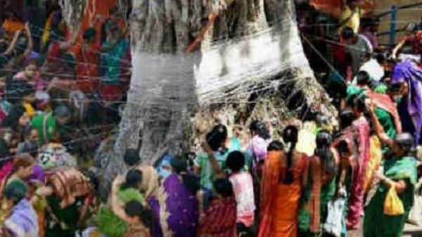 Vat Savitri Purnima Vrat: આજે છે વટ સાવિત્રી પૂર્ણિમાં વ્રત, જાણો વ્રતનું મહત્વ અને પુજા વિધી