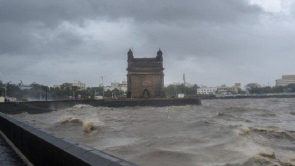 મુંબઈમાં રેડ એલર્ટ મુંબઈમાં રેડ એલર્ટ