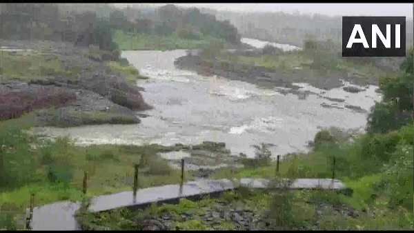 મધ્ય ગુજરાત અને ઉત્તર ગુજરાતમાં ભારે વરસાદની આગાહી 