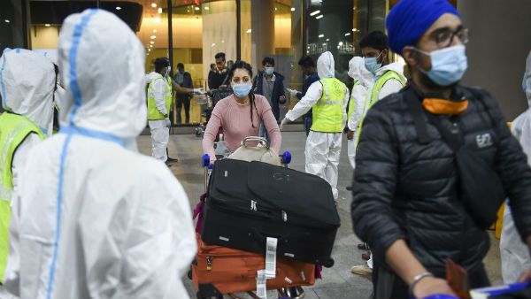 વેક્સીનના બંને ડોઝ બાદ સંક્રમિત થવાનુ જોખમ ઓછુ